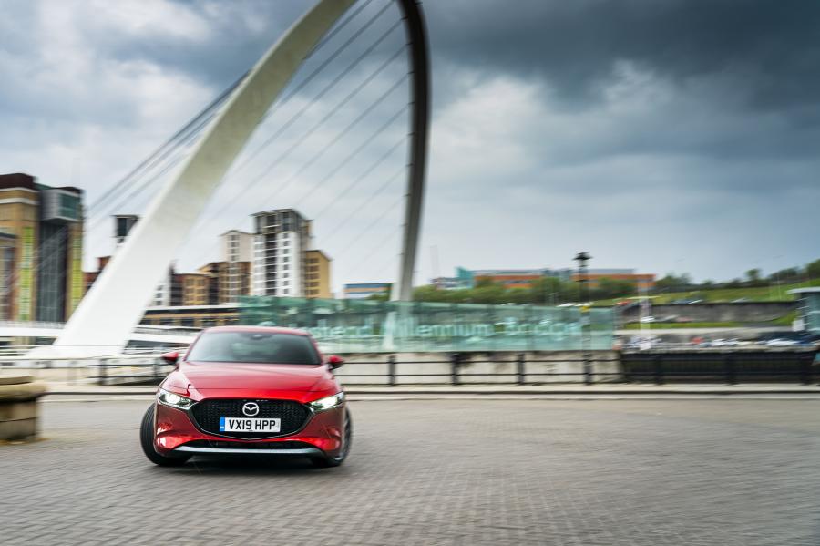  Mazda3 Skyactiv-G Sport Lux Hatchback 2019 года  (UK) (фото 20 из 91)